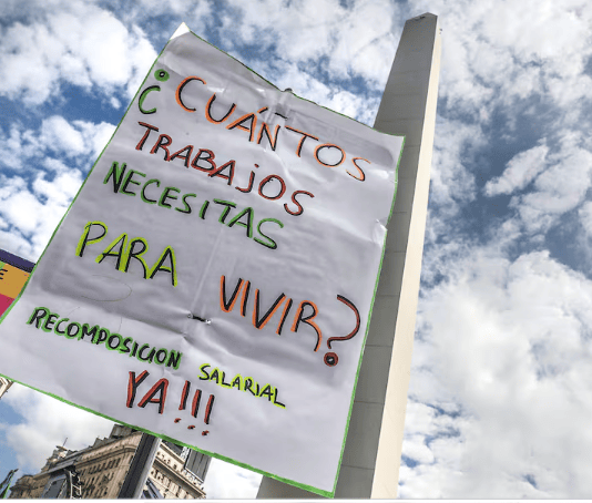 Los despedidos por Milei que la siguen remando: entre la changa, el desempleo y la organización